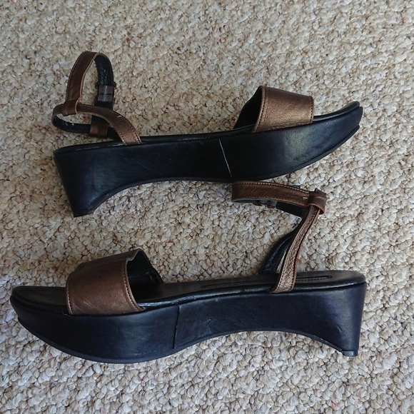 Robert CLERGERIE lambskin leather Bronze SANDALS size 8 - Picture 6 of 12